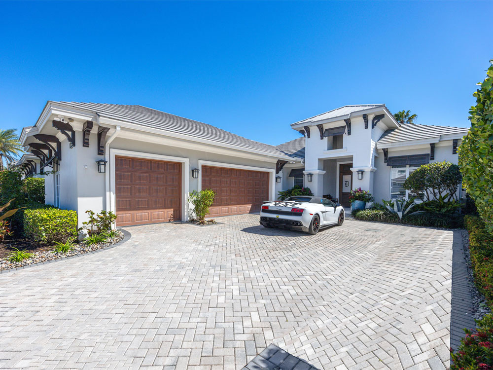 Windward Isle3 Bed • 4 Bath • 3,119 Sq Ft$3,499,000